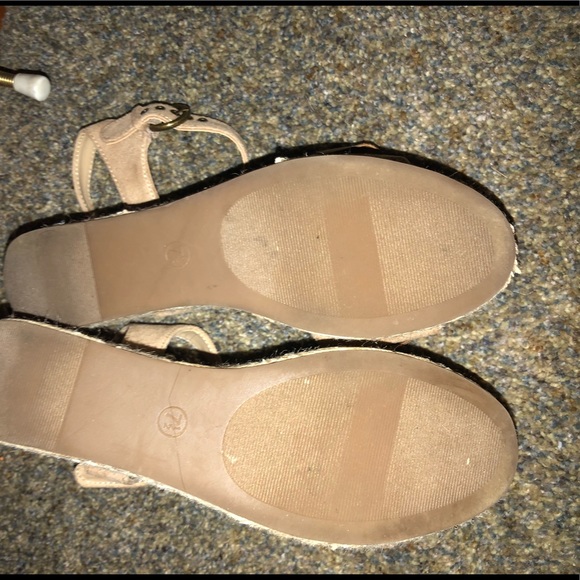 tan thick heeled wedges - Picture 4 of 4